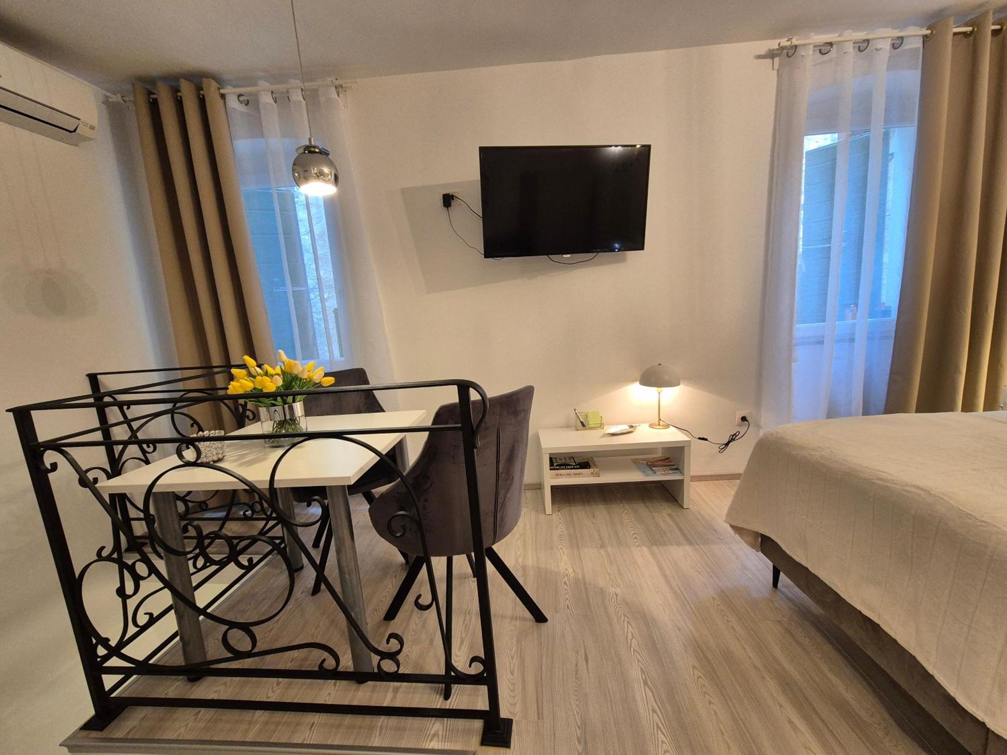 Studio Apartment Lily روفينج المظهر الخارجي الصورة