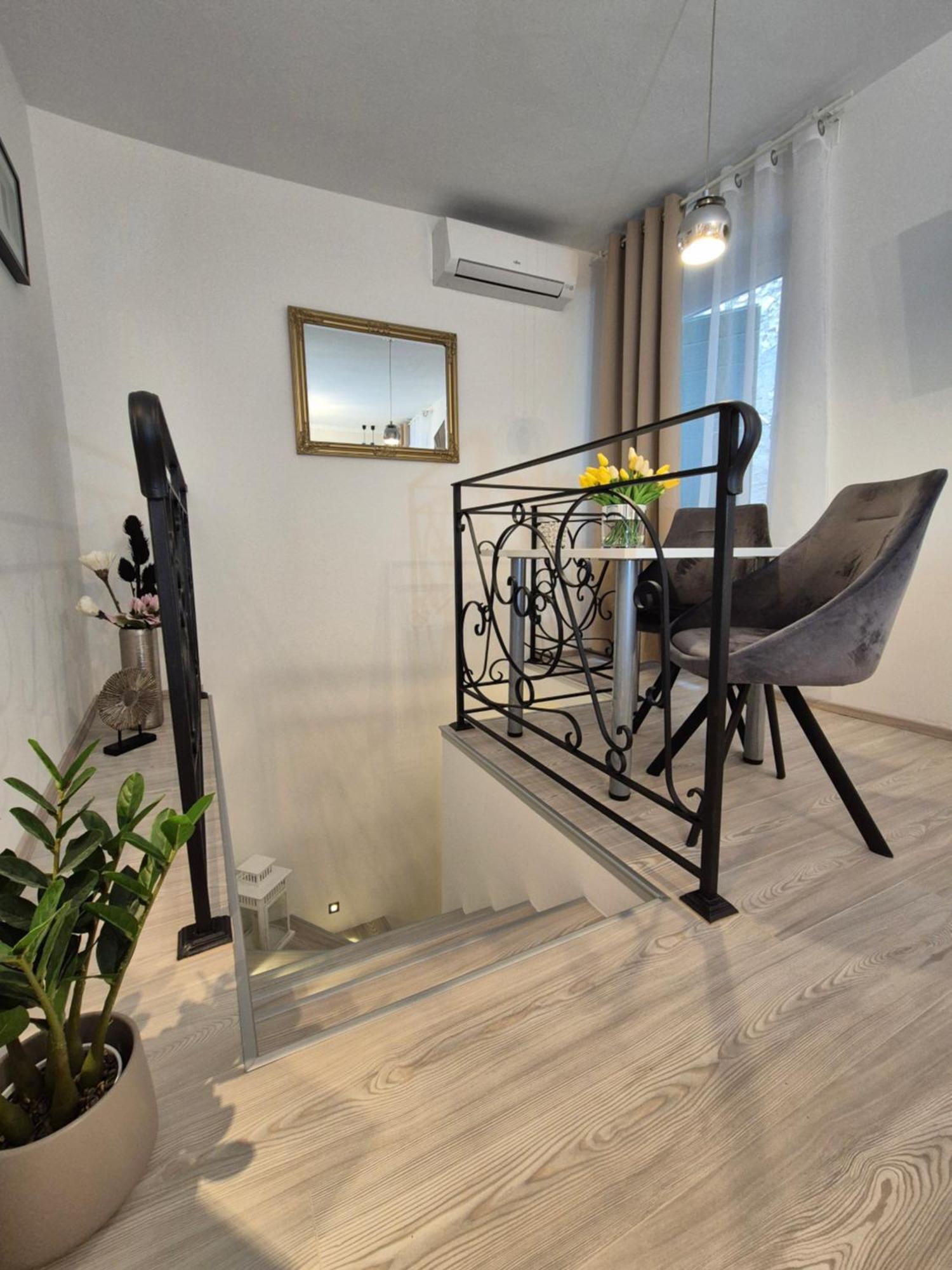 Studio Apartment Lily روفينج المظهر الخارجي الصورة