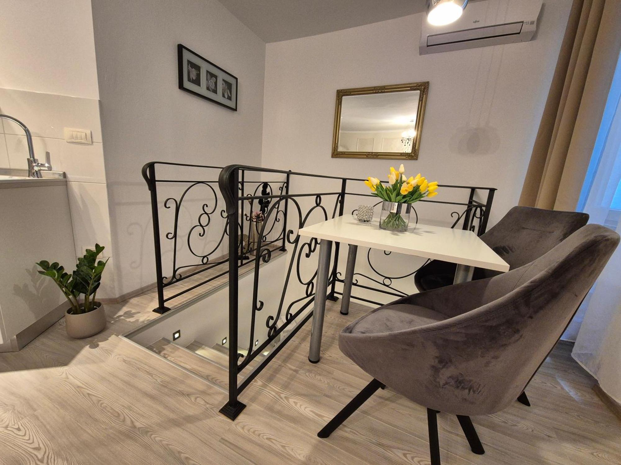 Studio Apartment Lily روفينج المظهر الخارجي الصورة